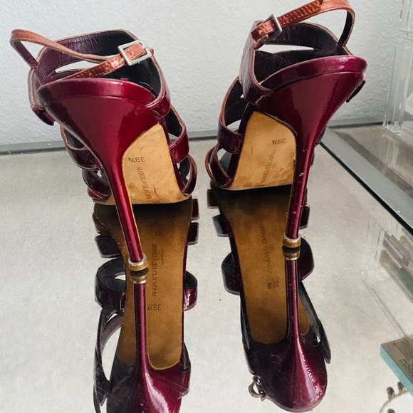 Manolo Blahnik Stiletto Heels very adjustable! - Picture 5 of 7